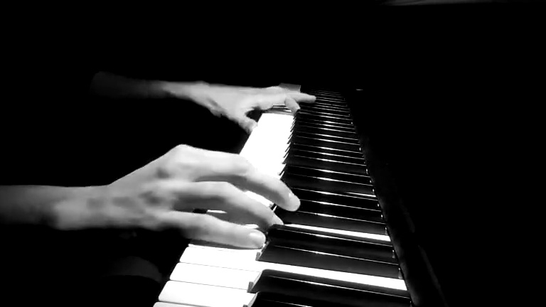 SERENATA ORIGINAL AL PIANO: «CANCIÓN DEL&nbsp;PIRATA»