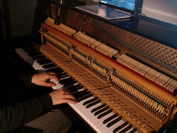 El bosque de ladrillos (mazurca), interpretado al&nbsp;piano